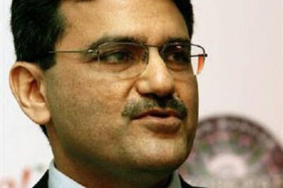 Bharti Airtel CEO sells entire holding in the firm