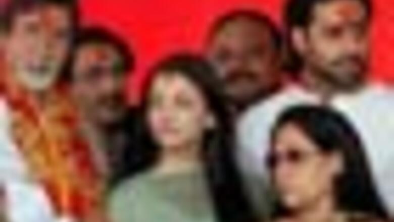 Pics: Bachchans, Ash do it in style