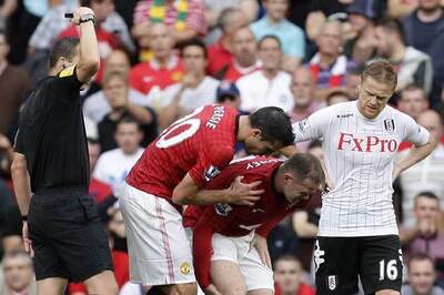 Rooney out for four weeks, says Ferguson