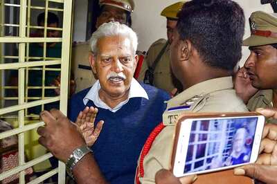 Telugu Poet Varavara Rao Taken Into Custody by Pune Police Shortly After House Arrest Ends