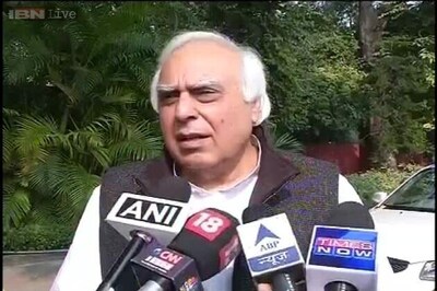 LS polls: Congress targets Modi over press freedom