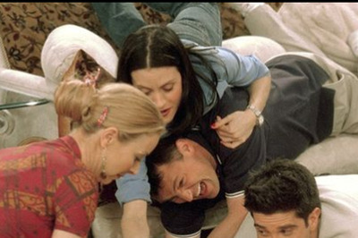 Lisa Kudrow Reveals She Felt Insecure While Filming 'Friends' With Jennifer Aniston