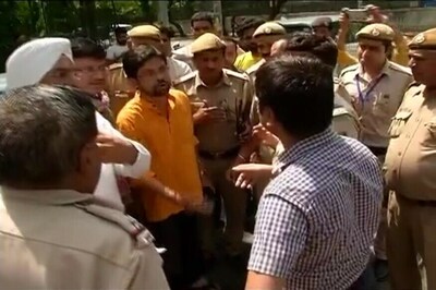 Millions Vote in Delhi Civic Polls Amid EVM Glitches