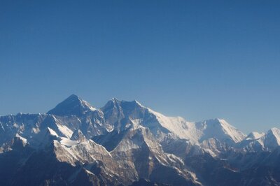 Mount Everest: Nepal Army Removes Remains of 5 Climbers, 11 Tonnes of Garbage from World's Highest Mountain