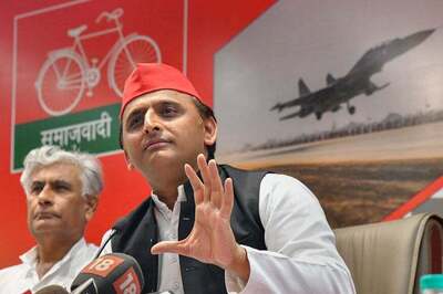 'Try Staying in Pakistan': BJP Leader Hits out at Akhilesh Yadav for Opposing CAA, NRC