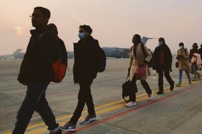 Indians Stranded in Ukraine Asked to 'Urgently' Fill Form for Evacuation. Check Details