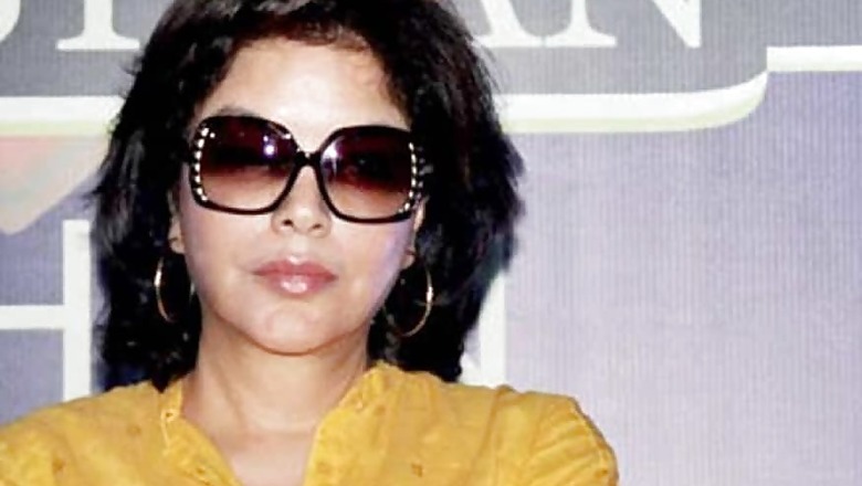 Raj Kapoor Gave Gold Coins to Zeenat Aman Post Satyam Shivam Sunadaram Look Test