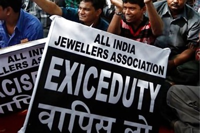 Jewellers meet Pranab, Sonia; call off strike
