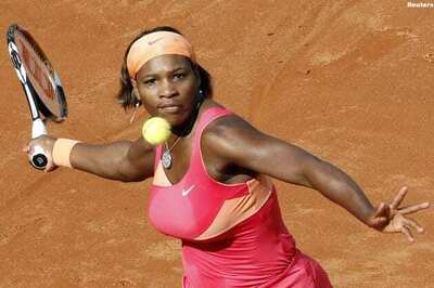Serena Williams wins opening match at Wimbledon