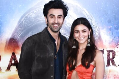 Ranbir Kapoor Thinks Alia Bhatt Is 'ET', Calls Her 'Alien' After Seeing Her Childhood Pics; She Blushes