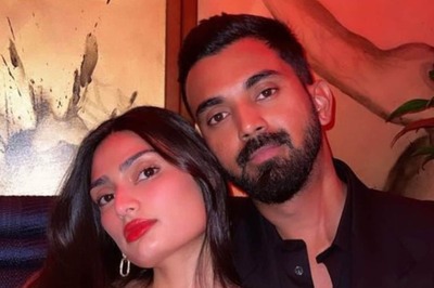 'Kindly Retire': KL Rahul Gets Badly Trolled as he Shares New Year Bash Photos with Athiya Shetty