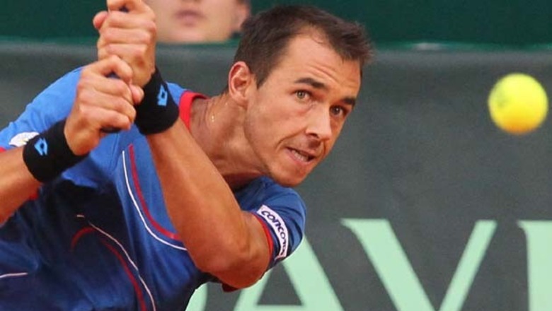 Rosol propels Czech Republic into Davis Cup semi-final