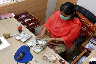 You May Not Have to Pay EMIs for Next 3 Months on All Term Loans as RBI Announces Moratorium