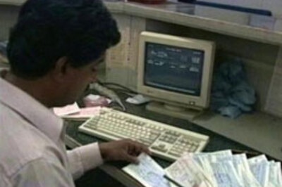 Markets limp due to day-long-strike of PS banks