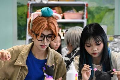 Why Chinese Women Are Paying Female Cosplayers To Be Their Ideal Boyfriends