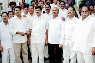 128 MLAs resign, protest over Telangana issue