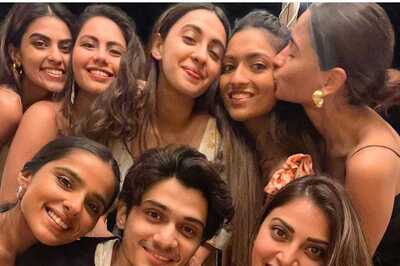 Alia Bhatt Has Fun at a Bachelorette, Dances to Shah Rukh Khan Song 'Main Koi Aisa Geet Gaoon'