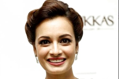 Look of the day: Dia  Mirza epitomizes elegance in a pastel sari at a jewellery store launch