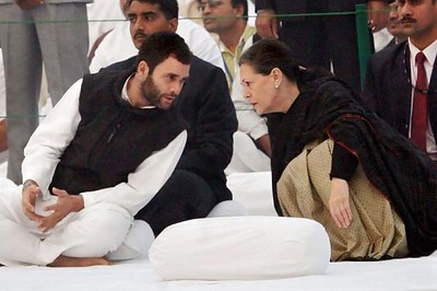 AP: Desperate Congress unveils new scheme to woo battle-shy leaders