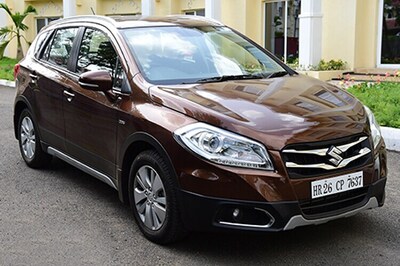Discounts of up to Rs 1 lakh offered on the Maruti Suzuki S-Cross