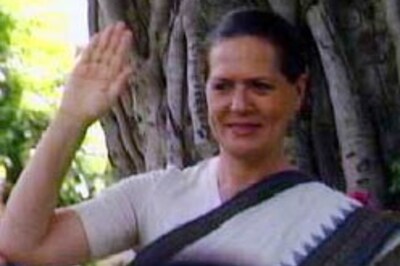 19 candidates challenge Sonia in bypoll