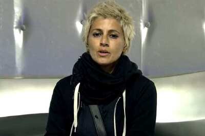 Sapna Bhavnani strips for new PETA ad