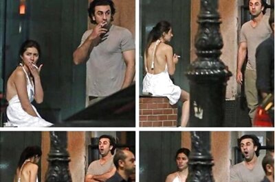 Ranveer Singh Reacts To Ranbir Kapoor-Mahira Khan's Photos, Says It's a Crazy World