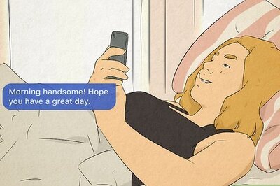 How to Tell a Guy He's Handsome over Text