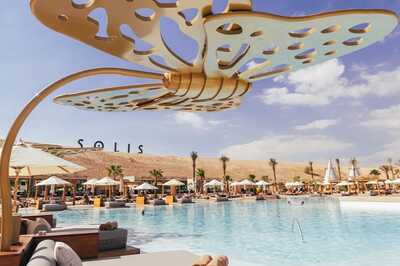 Planning To Visit Dubai? Here Are The Best Pools You Can Plan To Take A Dive In