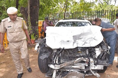 19-year-old Son of Mumbai Hotelier Dies After Speeding Car Hits Bus, His Friend Injured