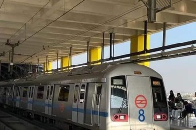 Delhi Metro: New Signages, Videos, and Digital Screens Aim to Prevent Tragic Accidents After Woman's Saree Mishap