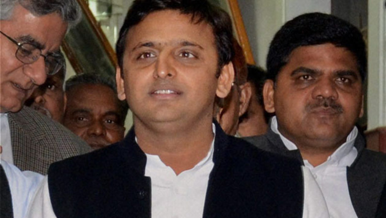 Akhilesh Yadav directs officials to make his office paperless