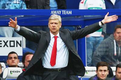 Wenger prepares Arsenal for 'huge' game against Wigan