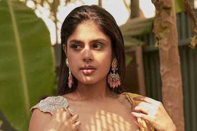 Actress Faria Abdullah's Yellow Saree Is Perfect Sangeet Wear