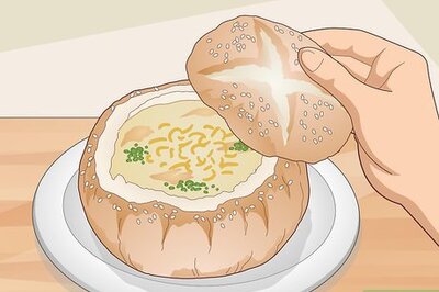 How to Eat Soup Served in a Bread Bowl