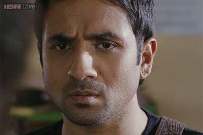 'Sooper Se Ooper' trailer: Watch Vir Das, Deepak Dobriyal in action