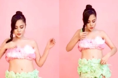 Urfi Javed Leaves Netizens Stunned Donning Cotton Candy as Dress; Fans Call It ‘Mind-blowing’