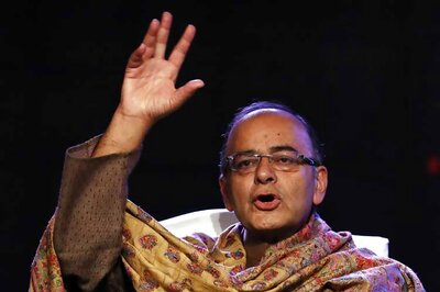 Arun Jaitley deprecates Mukhtar Abbas Naqvi's remark on beef eaters