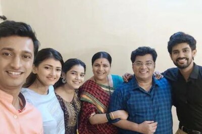 Atul Todankar Shares Vajrasan Selfie From The Sets Of Thipkyanchi Rangoli