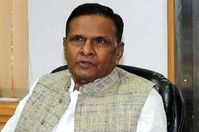 Mulayam not even fit to sweep PM's residence, says Beni Prasad Verma