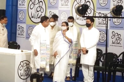 Mamata Plans to Take TMC to the National Stage, Armed with Young Guns ​like Abhishek