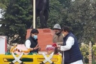 First in 100 Years in His Royal Family, Scindia Visits Queen Laxmibai Samadhi to Pay Tributes in Gwalior