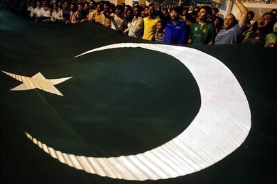 Pakistan's First Sikh Woman Journalist Among Top 100 Influential Sikhs Under 30