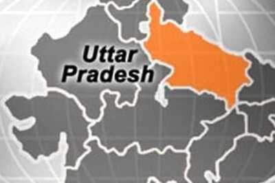 3, including cop, injured in Noida gunbattle