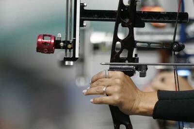 Deepika in quarter-finals, Rimil bows out