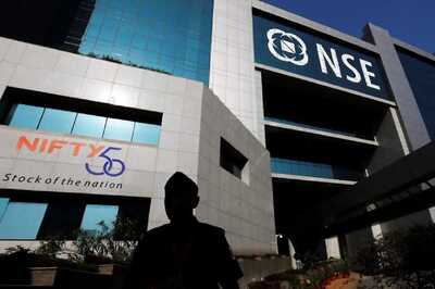 Sensex, Nifty Scale New Highs on New Year's Day Amid Robust Buying in IT, Auto & FMCG Stocks