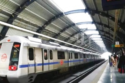 Technical Glitch Delays Services on 3 Delhi Metro Violet, Green and Pink Lines
