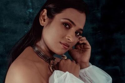 Actress Ramya Pandian Spells Magic In An All-white Ensemble