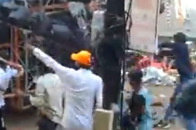 Chattisgarh: Two Durga Puja Committees Clash, Pelt Stones Over Idol Immersion in Bilaspur | Watch