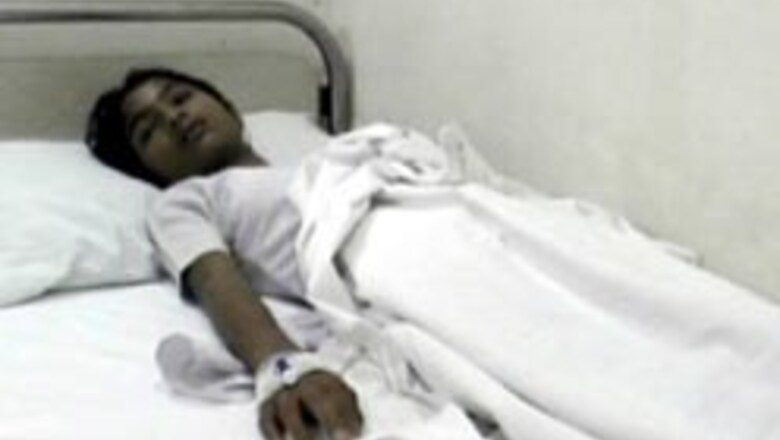 Girl admitted to hospital after being thrashed by teacher